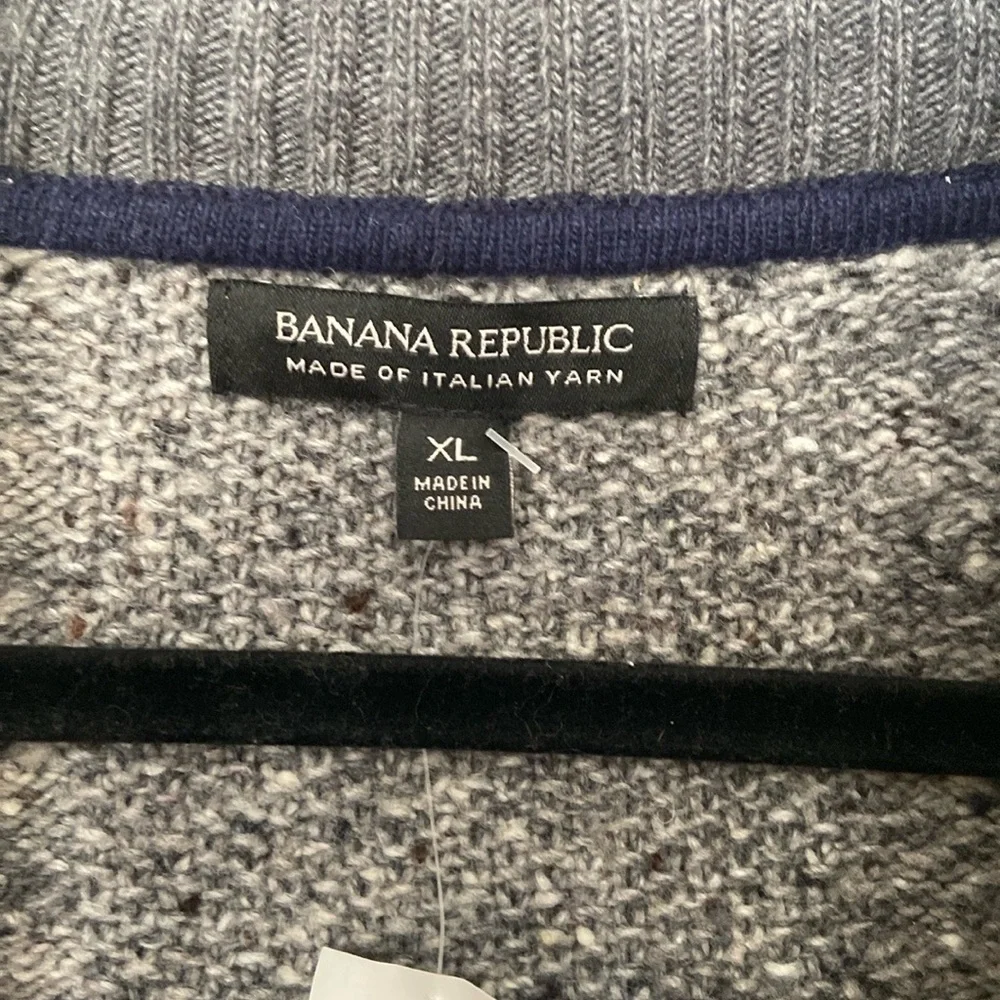 NWT Men’s Banana Republic Grey Button Front Cardigan-‎ XL